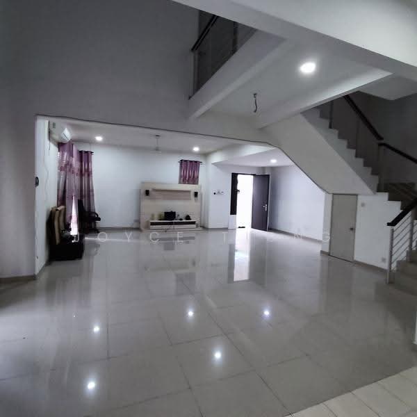 Rumah Berkembar untuk Disewa di D'impian Tropika (Balakong) - Joyce Tiong - Living Room - PropertyGuru.com.my