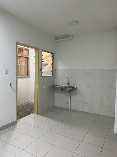 Pangsapuri untuk Dijual di De Kiara - Wennie Ho - Kitchen - PropertyGuru.com.my