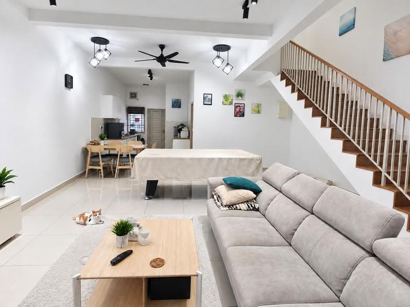 Rumah Teres 2-Tingkat untuk Dijual di Nilai (Negeri Sembilan) - Fikri Yasmin - Living Room - PropertyGuru.com.my