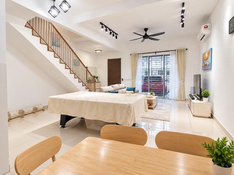 Rumah Teres 2-Tingkat untuk Dijual di Nilai (Negeri Sembilan) - Fikri Yasmin - Living Room - PropertyGuru.com.my
