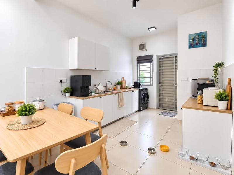 Rumah Teres 2-Tingkat untuk Dijual di Nilai (Negeri Sembilan) - Fikri Yasmin - Kitchen - PropertyGuru.com.my