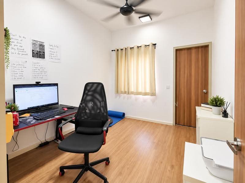 Rumah Teres 2-Tingkat untuk Dijual di Nilai (Negeri Sembilan) - Fikri Yasmin - Study - PropertyGuru.com.my