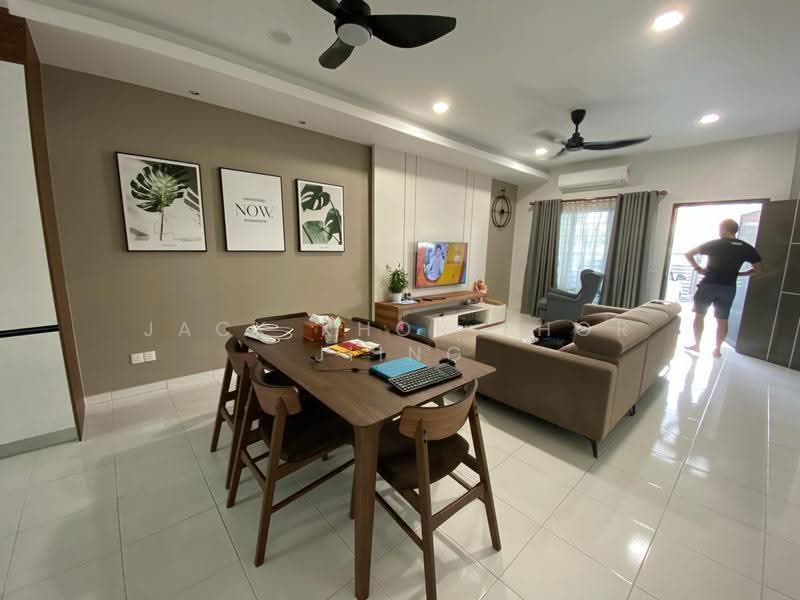 2-storey Terraced House for Sale in Setia Alam (Selangor) - Jack Khor Phor Jiing - Living Room - PropertyGuru.com.my