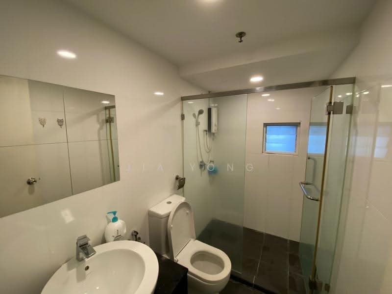Kediaman Servis untuk Dijual di Maritime Suite - Jia Yong - Bathroom - PropertyGuru.com.my
