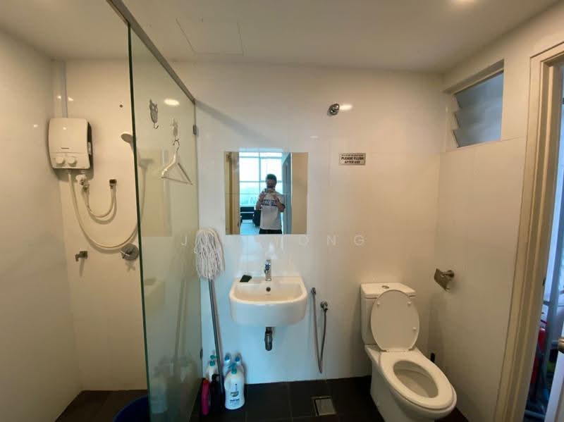 Kediaman Servis untuk Dijual di Maritime Suite - Jia Yong - Bathroom - PropertyGuru.com.my