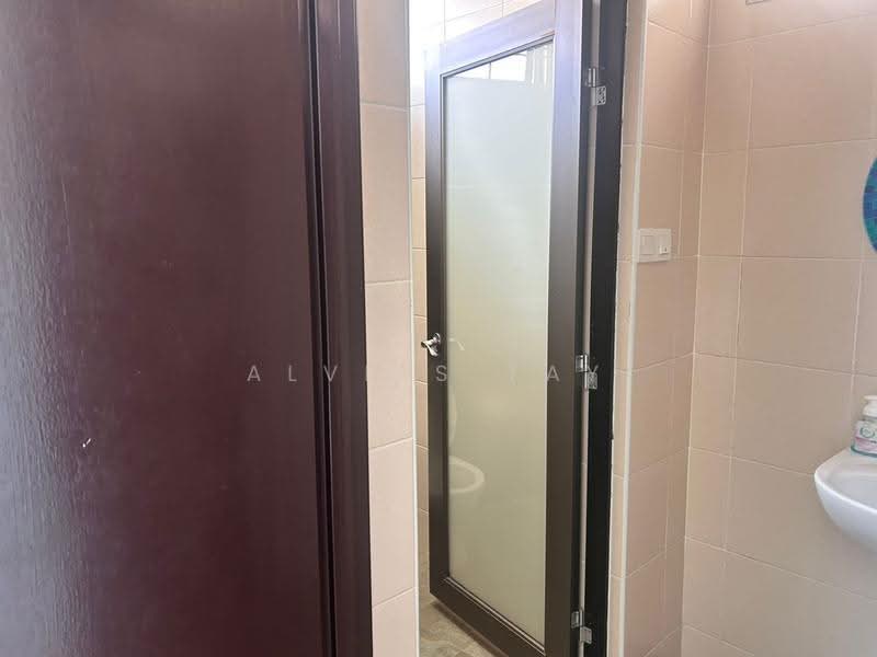 Rumah Teres 2-Tingkat untuk Dijual di Taman Sutera Utama (Skudai) - Alviss Tay - Bathroom - PropertyGuru.com.my