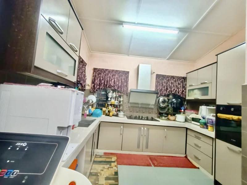 Semi-Detached House for Sale in Taman Perdana 2 (Pekan) - Atina Natasha - Kitchen - PropertyGuru.com.my