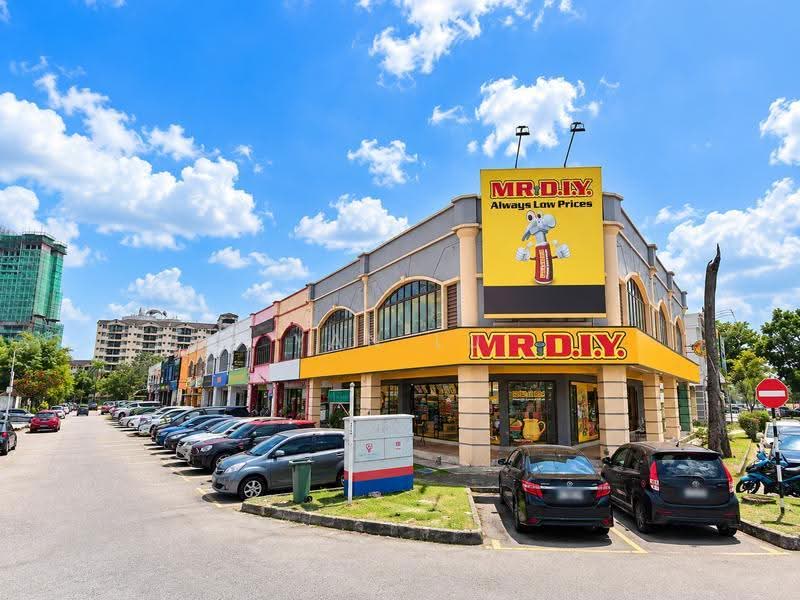 Shop / Office for Rent in Seksyen 13 (Shah Alam) - Yan Lu - Exterior - PropertyGuru.com.my
