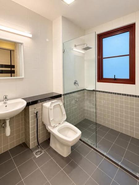 Kondominium untuk Dijual di Surian Condominium - Tarsha Lim - Bathroom - PropertyGuru.com.my