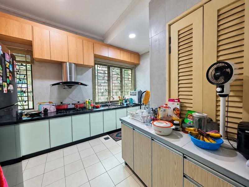 Rumah Bandar untuk Dijual di Bandar Tun Hussein Onn (Cheras) - Iqbal Rafei - Kitchen - PropertyGuru.com.my