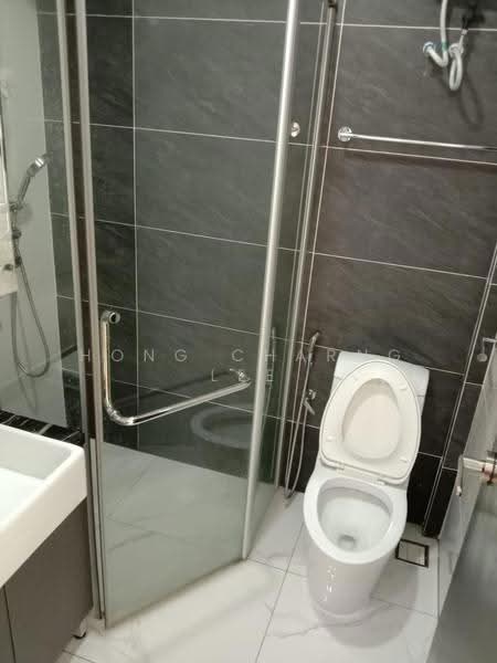 Kondominium untuk Disewa di Bay Point @ Country Garden Danga Bay - Hong Charng Lee - Bathroom - PropertyGuru.com.my