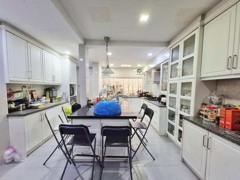 Rumah Teres 2-Tingkat untuk Dijual di Taman Tun Dr Ismail (Kuala Lumpur) - Farah Rasul - Kitchen - PropertyGuru.com.my