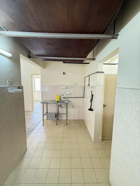 Apartment for Sale at Pangsapuri Arista - Simon Lee - Kitchen - PropertyGuru.com.my