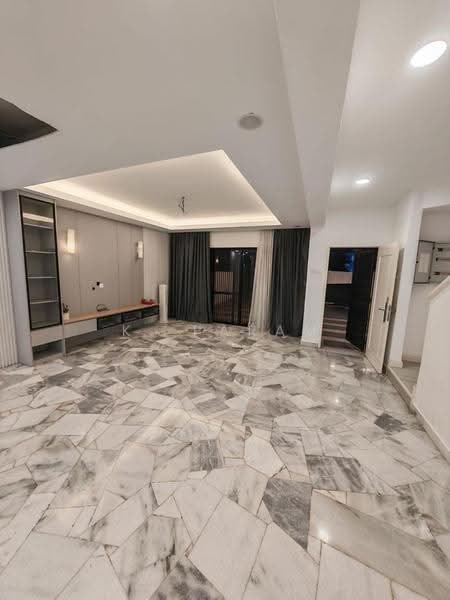 Rumah Teres 2-Tingkat untuk Dijual di Taman Desaria (Petaling Jaya) - K. Param - Living Room - PropertyGuru.com.my