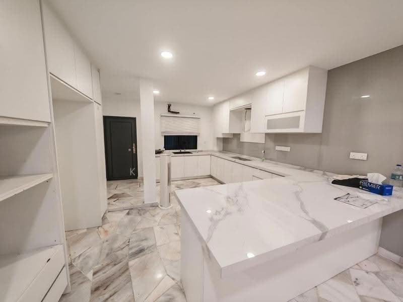 Rumah Teres 2-Tingkat untuk Dijual di Taman Desaria (Petaling Jaya) - K. Param - Kitchen - PropertyGuru.com.my