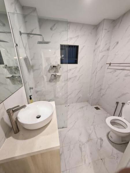 Rumah Teres 2-Tingkat untuk Dijual di Taman Desaria (Petaling Jaya) - K. Param - Bathroom - PropertyGuru.com.my