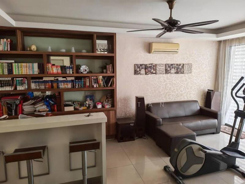 2.5-storey Terraced House for Sale in BANDAR PUCHONG JAYA (Puchong) - Angel Tan - Living Room - PropertyGuru.com.my