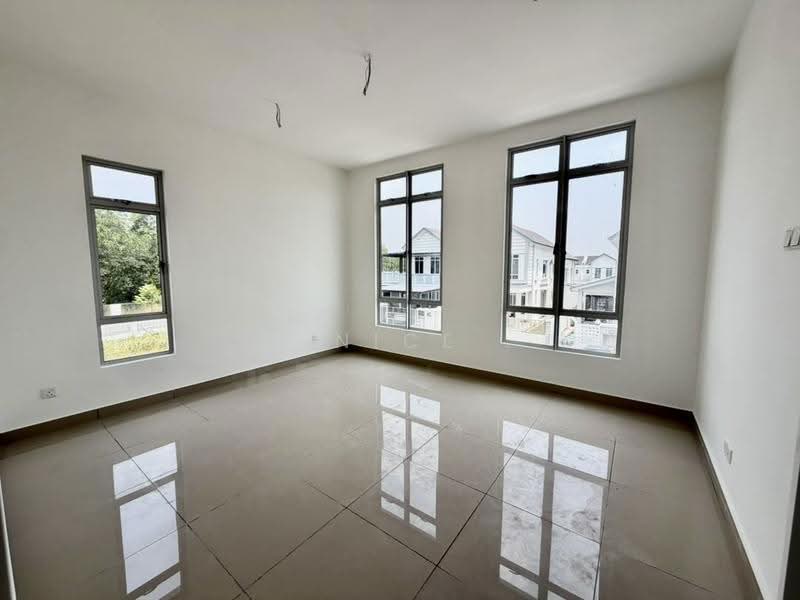 Rumah Kluster untuk Dijual di Kangkar Pulai (Skudai) - Janice . - Living Room - PropertyGuru.com.my