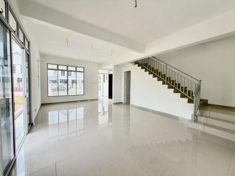 Rumah Kluster untuk Dijual di Kangkar Pulai (Skudai) - Janice . - Living Room - PropertyGuru.com.my