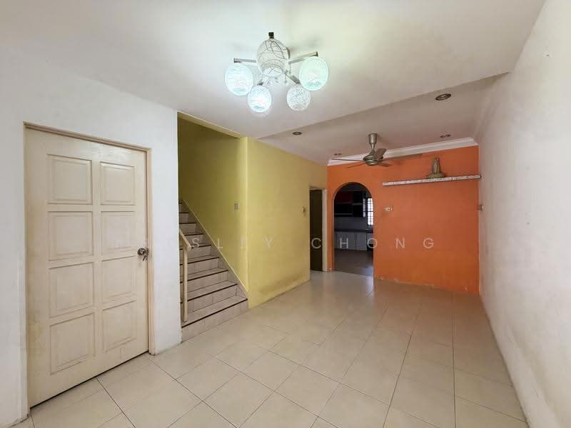 2-storey Terraced House for Sale in Taman Bunga Raya (Tapah) - Presley Chong - Dining Area - PropertyGuru.com.my