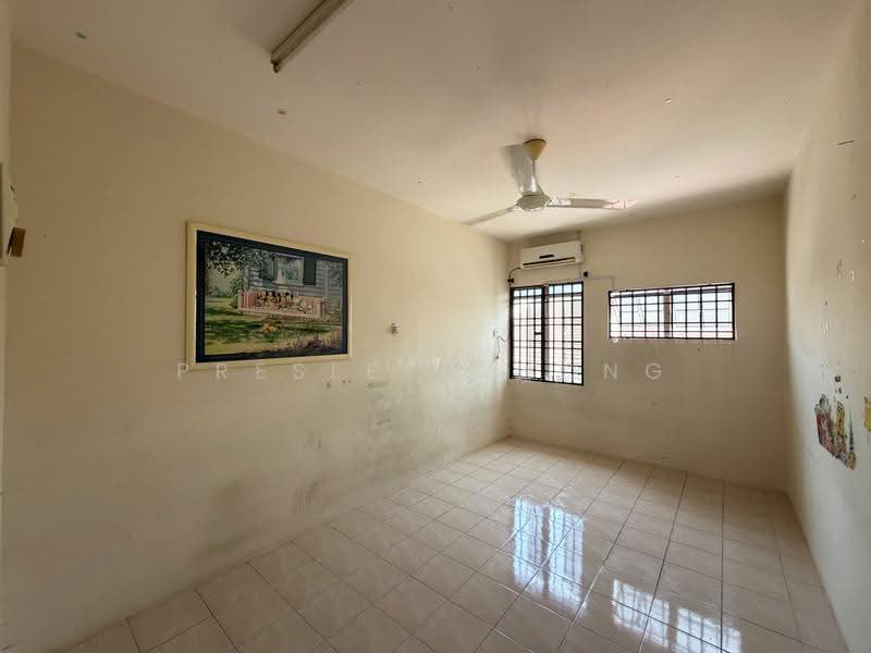 2-storey Terraced House for Sale in Taman Bunga Raya (Tapah) - Presley Chong - Bedroom 3 - PropertyGuru.com.my