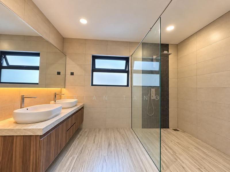 2.5-storey Terraced House for Sale in Sierramas (Sungai Buloh) - Brian Tang - Bathroom - PropertyGuru.com.my