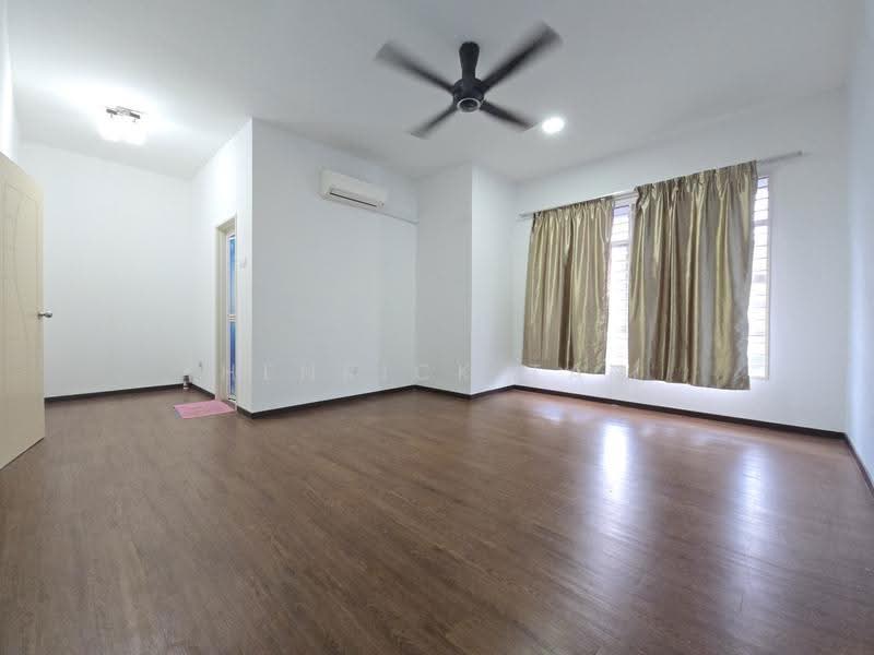 Rumah Teres untuk Dijual di Kemuning Utama (Shah Alam) - Henrick Tan - Living Room - PropertyGuru.com.my