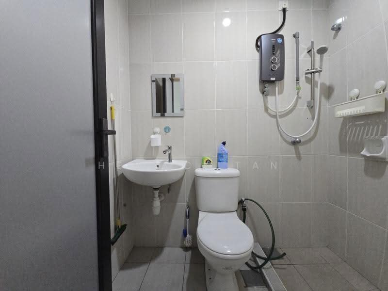 Rumah Teres untuk Dijual di Kemuning Utama (Shah Alam) - Henrick Tan - Bathroom - PropertyGuru.com.my