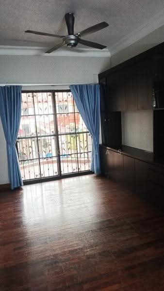 Rumah Teres 2-Tingkat untuk Disewa di Taman Mutiara Rini (Skudai) - Nicholas Low - Living Room - PropertyGuru.com.my