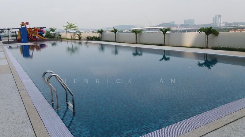 Kondominium untuk Dijual di 7 Tree Seven Residence - Henrick Tan - Pool - PropertyGuru.com.my
