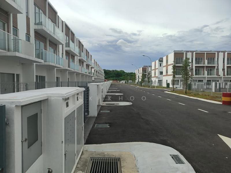 3-storey Terraced House for Sale in Taman Sri Manja (Petaling Jaya) - CK Khoo - Exterior - PropertyGuru.com.my