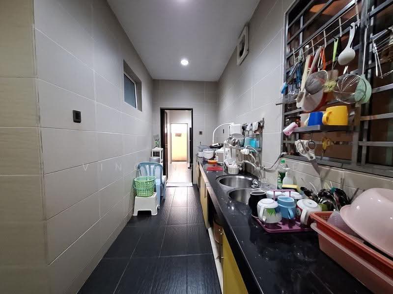 Semi-Detached House for Sale in Gombak (Selangor) - Vincent Vince - Kitchen - PropertyGuru.com.my