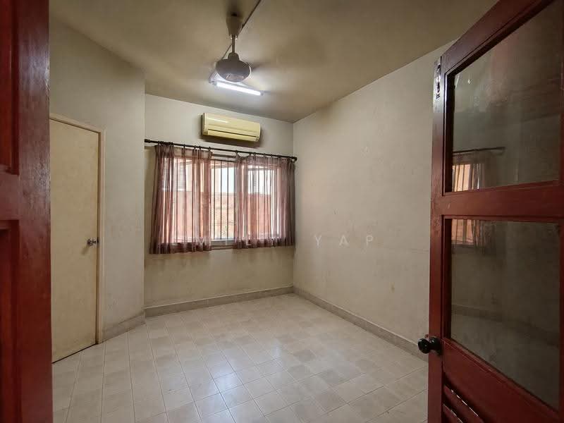 2-storey Terraced House for Sale in Seri Utama Damansara (Kota Damansara) - Emily Yap - Guest room/study - PropertyGuru.com.my