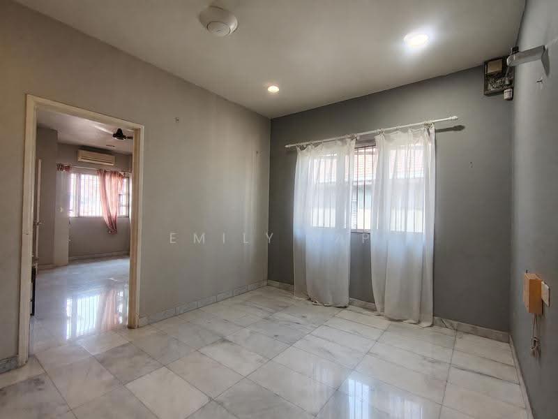 2-storey Terraced House for Sale in Seri Utama Damansara (Kota Damansara) - Emily Yap - Family Hall (1st floor) - PropertyGuru.com.my