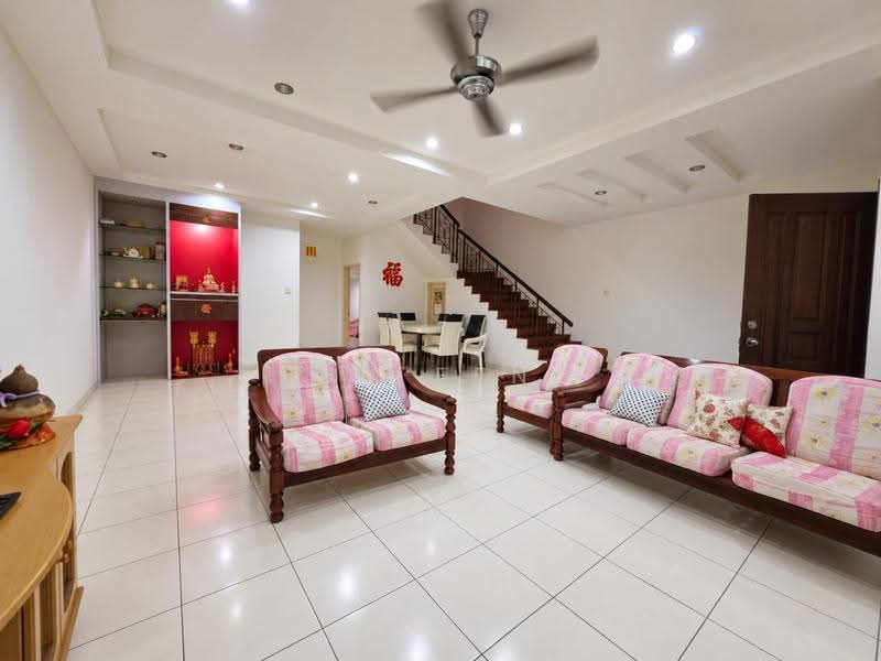 Rumah Teres 2-Tingkat untuk Dijual di Taman Pelangi Indah (Ulu Tiram) - Yun Feng - Living Room - PropertyGuru.com.my