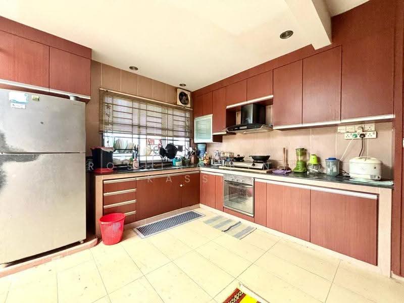 Rumah Teres 2-Tingkat untuk Dijual di Gelang Patah (Johor) - Roslina Binti Kassim - Kitchen - PropertyGuru.com.my