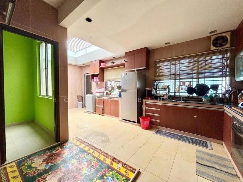 Rumah Teres 2-Tingkat untuk Dijual di Gelang Patah (Johor) - Roslina Binti Kassim - Kitchen - PropertyGuru.com.my