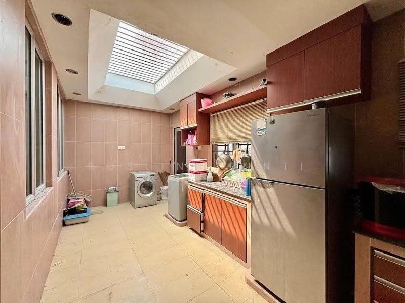 Rumah Teres 2-Tingkat untuk Dijual di Gelang Patah (Johor) - Roslina Binti Kassim - Kitchen - PropertyGuru.com.my