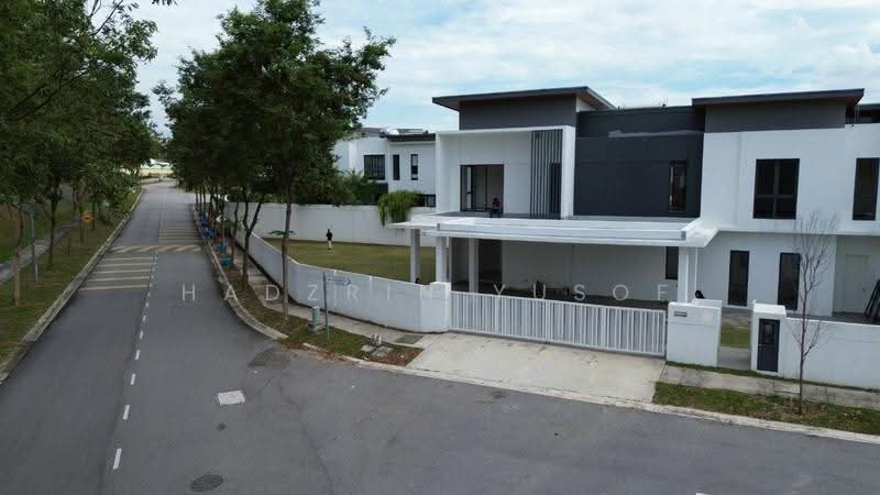 Semi-Detached House for Sale in Seremban (Negeri Sembilan) - HADZRIN YUSOF - Exterior - PropertyGuru.com.my