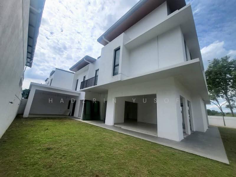 Semi-Detached House for Sale in Seremban (Negeri Sembilan) - HADZRIN YUSOF - Exterior - PropertyGuru.com.my