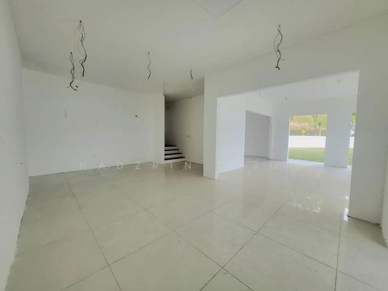 Semi-Detached House for Sale in Seremban (Negeri Sembilan) - HADZRIN YUSOF - Living Room - PropertyGuru.com.my