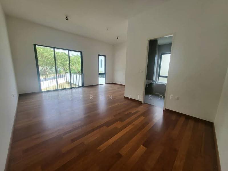Semi-Detached House for Sale in Seremban (Negeri Sembilan) - HADZRIN YUSOF - Living Room - PropertyGuru.com.my