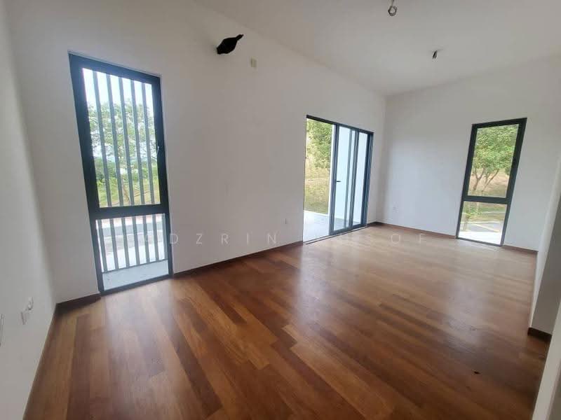Semi-Detached House for Sale in Seremban (Negeri Sembilan) - HADZRIN YUSOF - Living Room - PropertyGuru.com.my