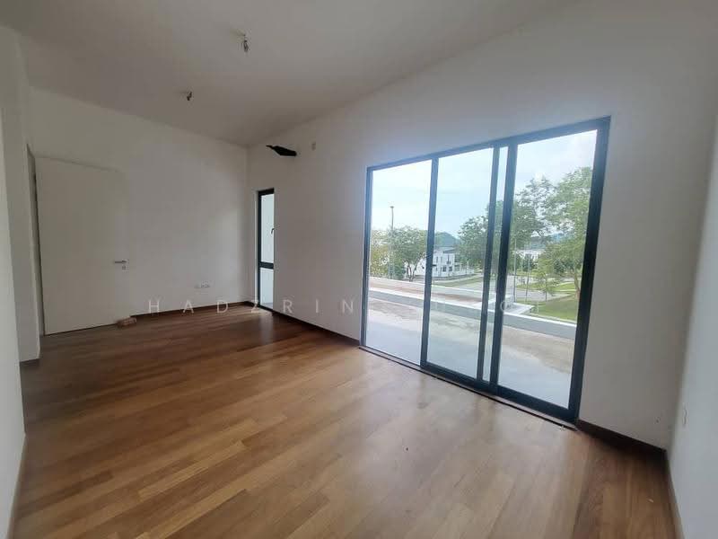 Semi-Detached House for Sale in Seremban (Negeri Sembilan) - HADZRIN YUSOF - Living Room - PropertyGuru.com.my
