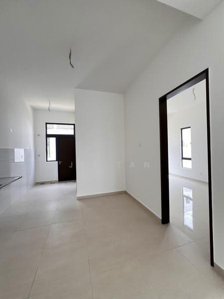 2-storey Terraced House for Sale in Twentyfive7 (Tanjong Duabelas) - Jit Tan - Interior - PropertyGuru.com.my