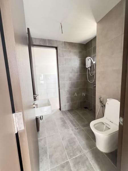 2-storey Terraced House for Sale in Twentyfive7 (Tanjong Duabelas) - Jit Tan - Bathroom - PropertyGuru.com.my