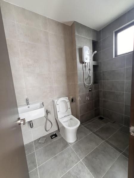 2-storey Terraced House for Sale in Twentyfive7 (Tanjong Duabelas) - Jit Tan - Bathroom - PropertyGuru.com.my