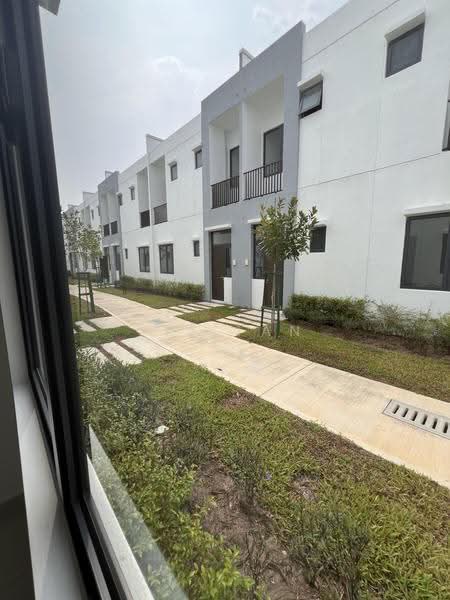 2-storey Terraced House for Sale in Twentyfive7 (Tanjong Duabelas) - Jit Tan - PropertyGuru.com.my