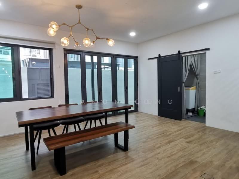 Rumah Teres untuk Dijual di Laman Glenmarie (Shah Alam) - Jason Ooi - Dining Room - PropertyGuru.com.my