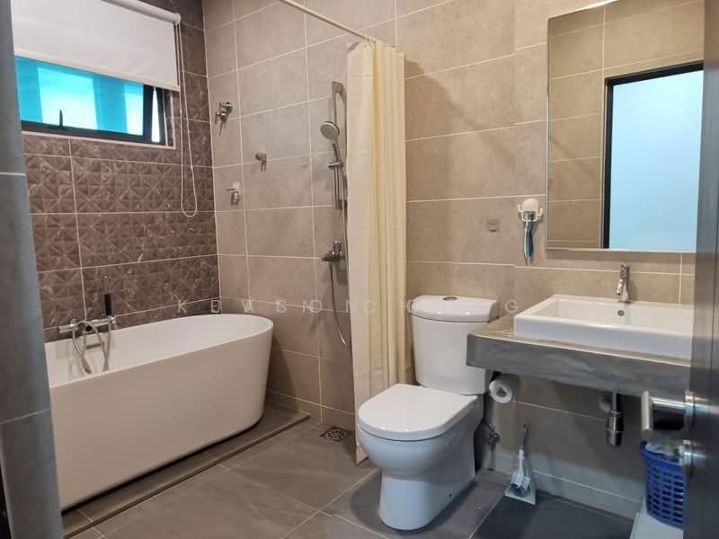 Rumah Teres untuk Dijual di Laman Glenmarie (Shah Alam) - Jason Ooi - Bathroom - PropertyGuru.com.my